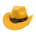 Dettaglio cappello cowboy in feltro con fibbia in metallo aquila e borchie a stella - Giallo