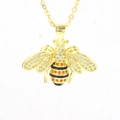 Collana con ciondolo ape in oro 18k con zirconi e strisce smaltate arancioni chic - Forma di Ape (01)