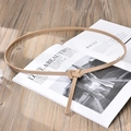 Minimalistischer schmaler Ledergürtel für Damen in Hellkhaki mit modischem Knotendesign - 120cm / Khaki