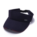 Donkerblauwe sport zonneklep met metalen logo en verstelbare riem voor buitenactiviteiten - Verstelbaar / Marineblauw