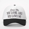 Berretto da baseball bicolore bianco e nero con ricamo YOU LOOK LIKE YOU LOVE ME - Splicing Bianco e Nero