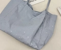 Borsa tote in tela grigio-azzurra con stelle di paillettes argento e manici larghi - Blu