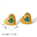 Boucles d'oreilles cœur dorées avec incrustation de malachite verte et métal texturé - Boucles d'Oreilles Clous (TE6521-GN)
