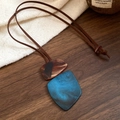 Vintage Maillard style necklace featuring blue resin and wood grain geometric pendant - 107# Necklace - Brown-Blue