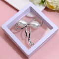 Elegant silver butterfly brooch with pearls and rhinestones in a white display box - XZ099 Silver-Silver Bow-Boxed