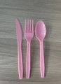 Set di posate in plastica rosa per feste di bambini con coltello, forchetta e cucchiaio - 16 Coltelli Rosa/Confezione