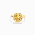 Elegante anillo de girasol en plata de ley S925 con gema amarilla en fondo blanco - US 7 / Dorado