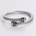 Bracciale rigido punk in cavo d'acciaio inossidabile con teschi doppi da uomo - Kb104636-bd