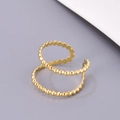 Minimalistischer, zweilagiger, vergoldeter Perlenring mit Wellendesign aus Edelstahl - 18K Gold