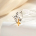 Orecchini a cerchio bicolore con fascia d'argento e ciondolo a stella in finitura oro - Orecchino Huggie Hoop con Ciondolo a Stella (Pezzo Singolo) (A918) / Argento + Oro Caffè