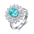 S925 Silberring mit ovalem Paraiba-Edelstein und funkelndem Heiligenschein aus Diamanten - Laborgezüchteter Paraiba-Ring (ca. 3ct)