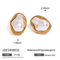 Gold stainless steel earrings with baroque pearl inserts, 2.62cm height, hypoallergenic - Earrings (JDE2408033)