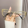 Stylish cat-eye eyeglasses with glossy gold metal frame and vintage fashion design - Gold Frame