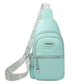 Borsa a tracolla verde menta in pelle testurizzata con tracolla a motivi geometrici - verde chiaro