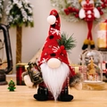 Gnomo de Navidad de felpa con gorro a cuadros rojos y una pequeña linterna antigua - Gorro Curvo de Punto Rojo/Negro/Blanco Con Lámpara De Aceite - Hombre
