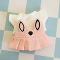 Mini-Puppenoutfit mit weißem T-Shirt und rosa Faltenrock mit Hasenohren-Design - Passend für 17cm Puppe / Weißes Hemd + Rosa Hasenohren-Rock