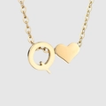 Cavigliera dorata in acciaio inossidabile con lettera Q e pendenti a forma di cuore - Oro-Q