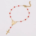 Dettaglio del ciondolo a cuore dorato con icona della Vergine Maria e croce su bracciale - 18+3cm / Oro Rosso