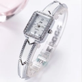 Montre quartz femme élégante en argent avec bracelet strass et cadran carré blanc - Bracelet Argenté Cadran Blanc