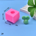 Detail view of pink silicone carrot mold with 3cm dimensions and 26g weight information - Carrot Style (2#)