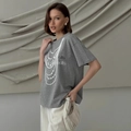 Detail of grey cotton T-shirt featuring a pearl necklace print and artistic lettering - S / Light Gray
