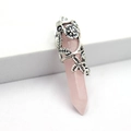 Détail du pendentif en cristal rose avec décoration de tournesol en argent antique - Quartz Rose