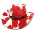 Dettaglio del cappello da cowboy in peluche muccato con cinturino in pelle e borchie - Corona a Cuore Rosso (Stampa Mucca Rossa e Bianca)