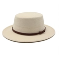 Gros plan sur un chapeau canotier en laine crème avec ruban en cuir marron - M (56-58cm) / Poche zippée
