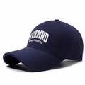 Berretto da baseball in cotone blu navy con ricamo bianco della scritta Nevermind - Regolabile / Blu navy
