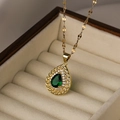 Collana con ciondolo a goccia placcata in oro con smeraldo e zirconi in astuccio di velluto - Goccia d'Acqua Verde