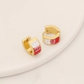 Boucles d'oreilles créoles dorées avec dégradé de strass rouges, roses et blancs sur plateau - Dégradé de Rouge (2#Rouge)