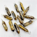 Tigerauge hexagonal Anhänger mit Silberdraht Wicklung und natürlicher Mineral Textur - Tigerauge Stein Armband