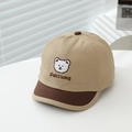 Detalle de gorra de béisbol para bebé con bordado de oso y visera suave en caqui - 48-50cm(6 Meses-2 Años) / Caqui