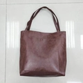 Grand sac cabas vintage en cuir marron avec poche avant et fines bandoulières - Type standard / Nouveau Brun