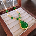 Vintage style gold gourd pendant necklace with pearls and green agate beads - Green White Gold Gourd Pearl Necklace