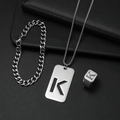 Detailliertes Set aus silbernem Edelstahlschmuck mit K-Halskette, Ring und Kette - Set K