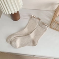Beige geribbelde halfhoge sokken met bruine geruite ruches voor een modieuze look - Bruin-wit Geruite Bies / Havermout