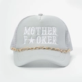 Casquette trucker grise avec broderie Mother et détail de chaîne dorée sur le bord - Taille unique / Gris