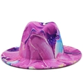 Dettaglio macro del motivo marmorizzato viola e blu sulla corona del cappello fedora - M (56-58cm) / Marmorizzazione Viola Rosa Blu(02)