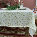 White Christmas tablecloth with gold pine needles, berries and snowflakes pattern - 140*100 / Light Yellow