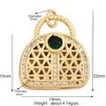 Pendentif sac à main doré avec pierre verte et motif maillé en zircon blanc - Sac à Main Doré