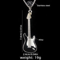 Collana con ciondolo a forma di chitarra bianca e nera in acciaio inossidabile - Nero (YYR01408)