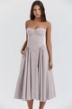 Robe d'été lavande ajustée avec fines bretelles et jupe plissée pour femmes - S / Gris clair