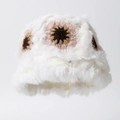 Dicker weißer Plüsch-Anglerhut mit Häkelblumenmuster für Wärme und Stil im Winter - Einheitsgröße / Weiß (Lion Dance)