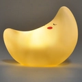 Luz nocturna de luna amarilla con cara dormida para decoración infantil y ambiente cálido - Luna Amarilla