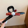 Grande pinza per capelli nera elegante con fiocchi rossi e accento di perla - Stile Fiocco Rosso Con Perla (HH51)