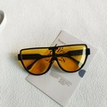 Gafas de sol oversize con montura negra y lentes amarillas translúcidas - Marco Negro Lentes Naranjas