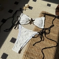 Ensemble bikini blanc avec boucle étoile de mer dorée et texture nid d'abeille - S / Blanc