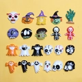 Set di 24 ciondoli di Halloween in resina con zucche e teschi per creazioni fai-da-te - Multicolore