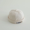 Detail of baby landlord cap in off-white cotton with cute animal embroidery pattern - 48-50cm(6 Months-2 Years) / Off White